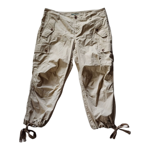 Lauren Ralph Lauren Petite Khaki Cargo Capri Pants Size 10P Cotton - Picture 1 of 3